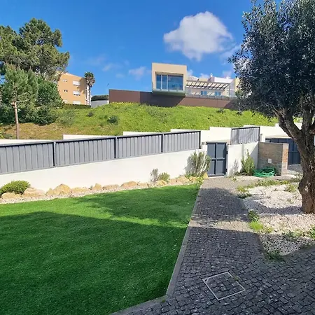 فيلة Akivillas Bright