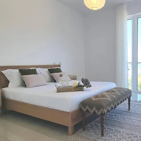 Akivillas Bright Villa *
