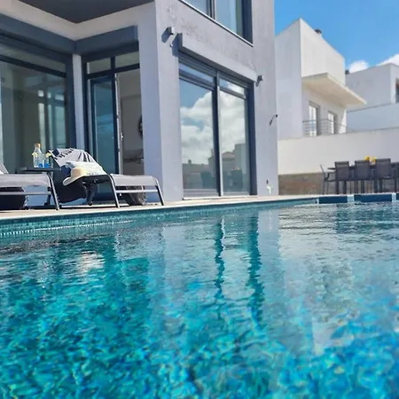 فيلة Akivillas Bright إيريسييرا